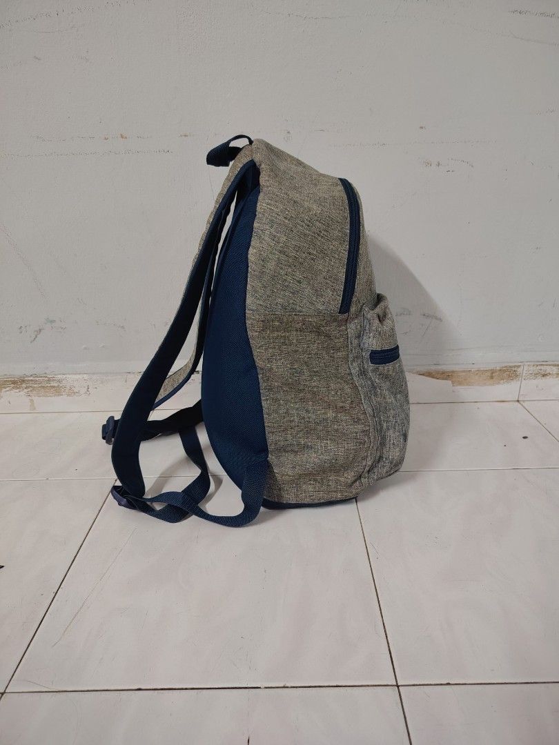 Adidas Bagpack (Category: Bags & Wallets) located in Batu Pahat. Submitted by amirul_rafiq (Listing ID 1457504184, Image 3). Description: Adidas Bagpack Condition 9/10 Print Saja Pecah Jauh Boleh Pos +Rm8 SM Cod Dataran Batu Pahat PM Dulu Kalau Berminat.