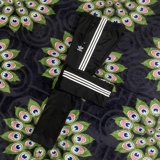 (Category: ) located in . Submitted by oldstuck_thrift (Listing ID 1457504225, Image 1). Description: .