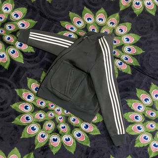 (Category: ) located in . Submitted by oldstuck_thrift (Listing ID 1457505330, Image 1). Description: .