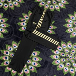 (Category: ) located in . Submitted by oldstuck_thrift (Listing ID 1457504557, Image 1). Description: .