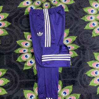 (Category: ) located in . Submitted by oldstuck_thrift (Listing ID 1457504863, Image 1). Description: .