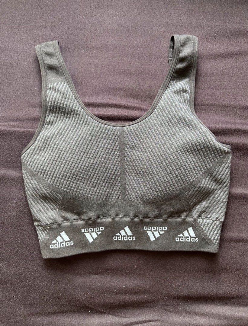 Adidas ribbed sports bra (Category: Activewear) located in Quezon City. Submitted by essief (Listing ID 1457435988, Image 1). Description: Never worn, just fitted RFS: Too small Light support Perfect for pilates / yoga classes Size: 34-36 runs a bit small so id say this is best for XS petite 🙂.