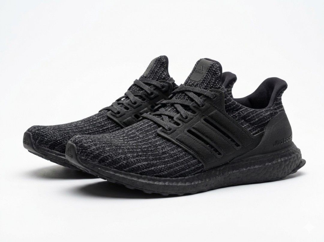 【正版極新】Adidas Ultra Boost 4.0 Triple Black BB6171 阿迪達斯 黑魂 （分類：波鞋）位於 Hong Kong。 由 honestjazz 提交（商品編號 1432876643，圖片 1）。簡介： 經典全黑配色，極少穿，底紋極新（如圖），馬牌底圓點清晰，非常新淨 US 9 / UK 8.5。
