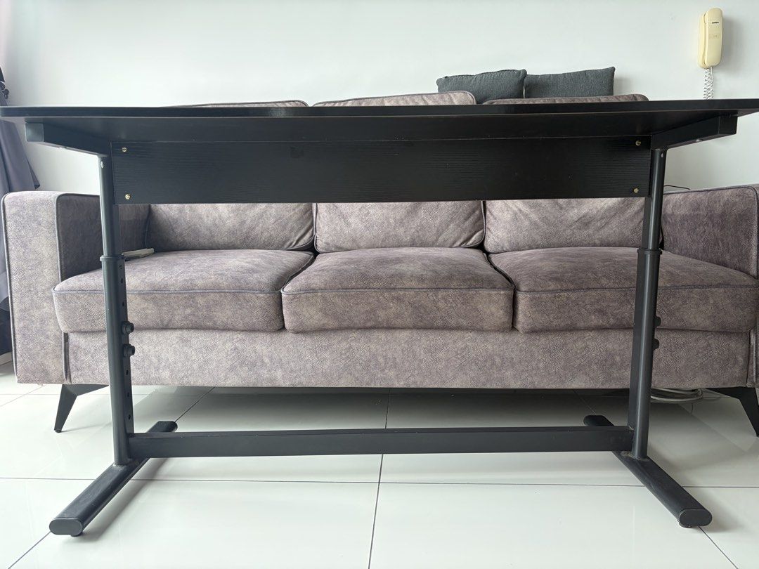 Adjustable Height Table (Category: Tables & Sets) located in Kota Kinabalu. Submitted by calmphoenix.6080ea (Listing ID 1457504237, Image 2). Description: Large and sturdy table Table surface area 120*60 Adjustable Height (manual) 65cm-90cm Self pick up/lalamove.