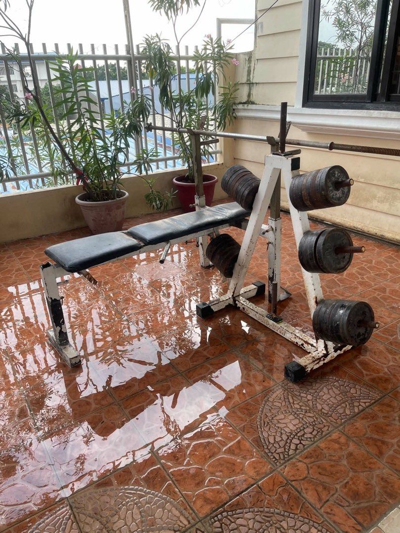 Adjustable Weight Bench with Barbell and Weights (Category: Weights & Dumbbells) located in Manila. Submitted by pinkmd (Listing ID 1457370744, Image 2). Description: Includes: 1. Bench, bar, plates rack Total of 240 Ibs plate Consists of: - 16 pcs 10 lbs - 16 pcs 5 Ibs .