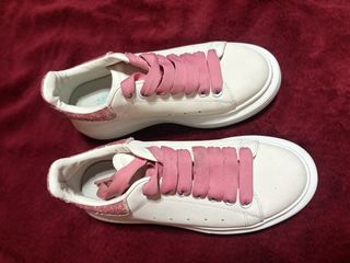 (Category: ) located in . Submitted by chantell_01 (Listing ID 1457438921, Image 1). Description: .