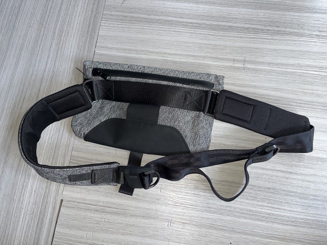 alpaka (Category: Belt bags, Clutches and Pouches) located in Manila. Submitted by by_your_stuff (Listing ID 1457367180, Image 3). Description: alpaka belt nag in good condition 2499 pm for more info.