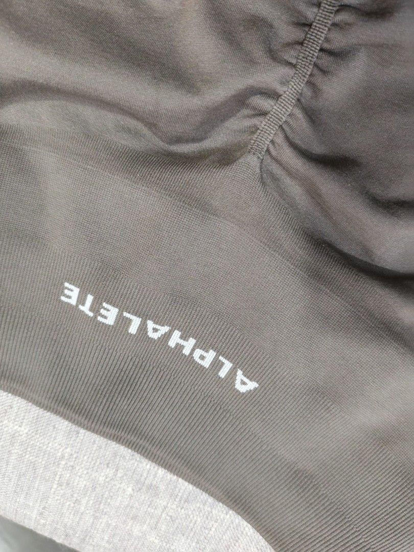 Alphalete Seamless Leggings - Size Small - Brown (Category: Activewear) located in Marikina City. Submitted by noemitee (Listing ID 1457419117, Image 2). Description: - Alphalete seamless leggings - Color: Brown - Size: Small - Ribbed texture details on legs - Comfortable and stretchy material - Ideal for workouts or casual wear.