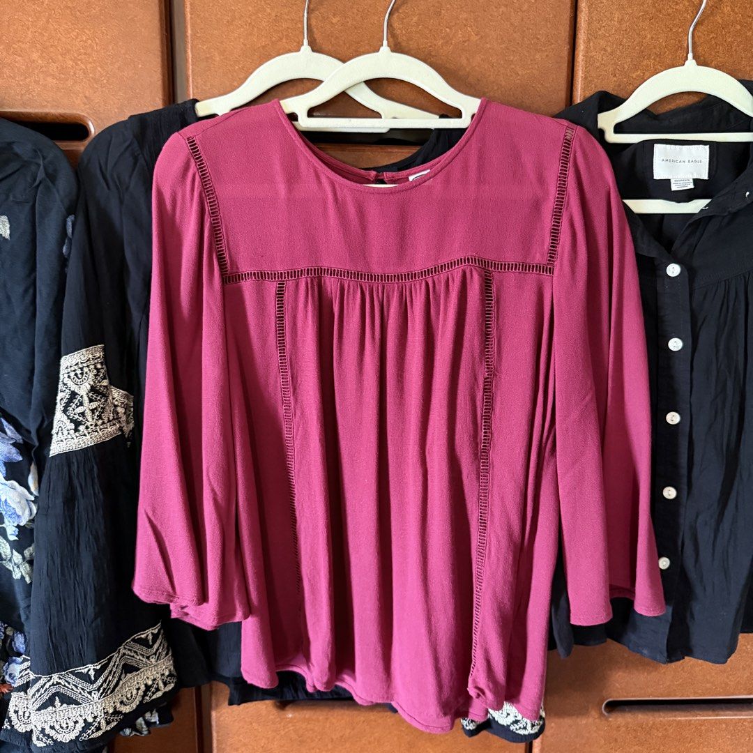 American Eagle & Old Navy Tops Bundle (Category: Longsleeves) located in Davao. Submitted by keirousel (Listing ID 1457444300, Image 2). Description: Breezy material. Sold as bundle. Fits S up to M relaxed fit. All bought in-store..
