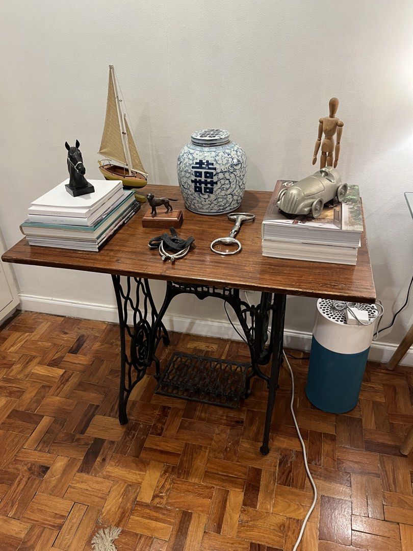 antique singer base table (Category: Tables & Sets) located in Quezon. Submitted by vintage66 (Listing ID 1457437152, Image 2). Description: .