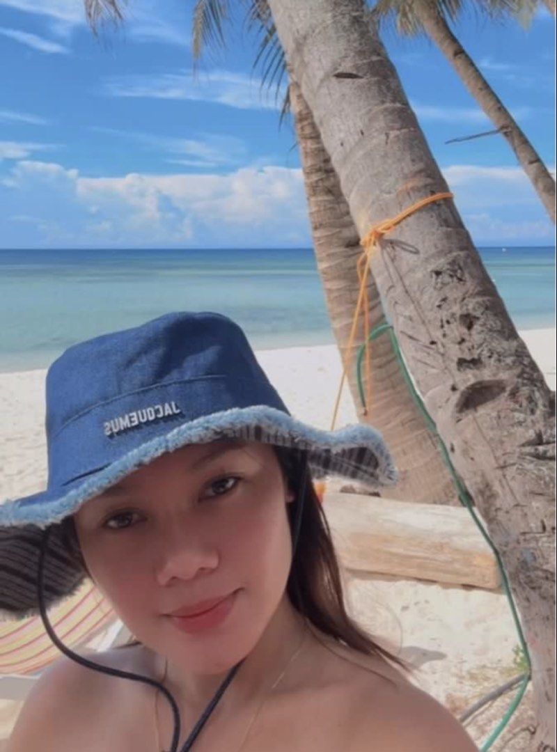 authentic JACQUEMUS denim hat (Category: Hats & Beanies) located in Cagayan de Oro. Submitted by moiobsession (Listing ID 1457428996, Image 2). Description: guaranteed authentic personal used no issue slightly used .