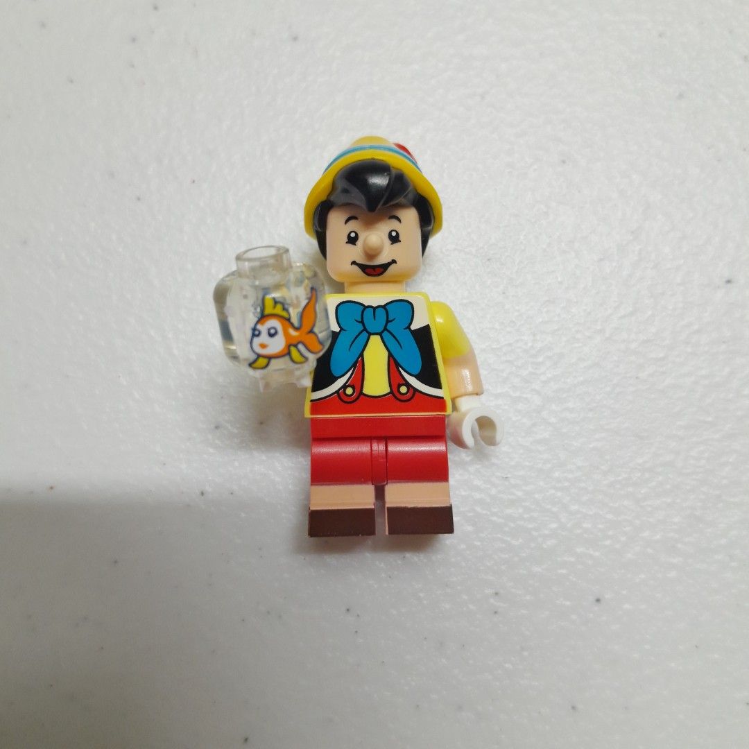 [AUTHENTIC] Lego Pinocchio Minifigure (Category: Lego & Building Sets) located in Antipolo. Submitted by benchumz (Listing ID 1457461708, Image 1). Description: ⭐️ In Mint Condition! ⭐️ Please message me for more inquiries 🙏.