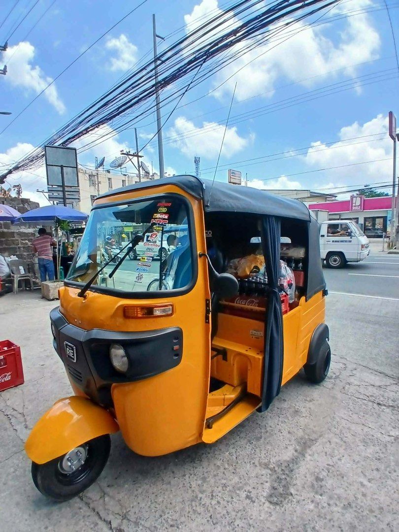 BAJAJ RE FI (Category: Motorbikes for Sale) located in Cavite. Submitted by grey666666 (Listing ID 1457397087, Image 1). Description: BAJAJ RE FI bajaj re fi 2019 model ✅️complete original papers w ID first owner ✅️bago front shock ✅️7 inch wide rim tubeless tires likod ✅️with reserba ✅️makapal pa mga gulong ✅️bago break pads ✅️single seater fiber glass with cover harap ✅️leather seat with platic cover likod ✅️all lights working ✅️LED bulb with f