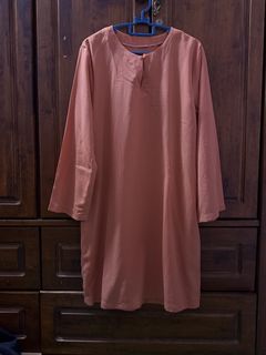 (Category: ) located in . Submitted by adhwardrobe (Listing ID 1457513257, Image 1). Description: .