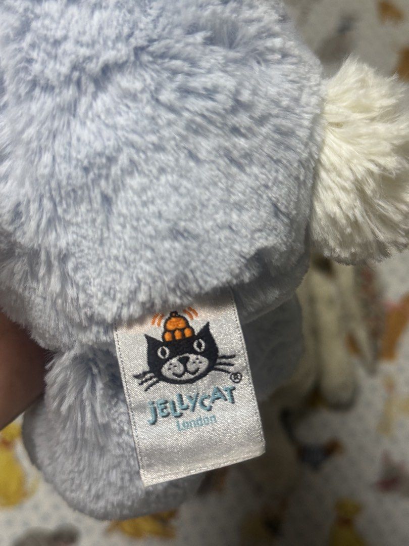 Bashful and Bloom Bunny Jellycat (Category: Plushies & Soft Toys) located in Manila. Submitted by o813th (Listing ID 1457456310, Image 2). Description: 🩵 Bashful Blue Bunny - medium = 800 🤍 Blossom Cream Bunny - medium (retired) = 800 - can sell for ₱1500 for both - Both sewn-in tag attached but no hang tag (paper tag) - washed and stored only 📍location: mandaluyong.