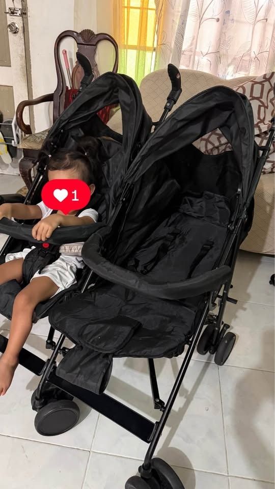 Bebeta Twin Stroller – Great for Twins or Siblings (Category: Strollers) located in Caloocan City. Submitted by tristen_ellie (Listing ID 1457405829, Image 2). Description: Bebeta Twin Stroller – Great for Twins or Siblings 👶👶 Selling our Bebeta Twin Stroller, bought from the mall last year for ₱7,999. ✨ Used but still in good condition ✅ Works perfectly fine 👶 Great for twins or magkasunod na babies 🛒 Spacious and convenient for bringing two