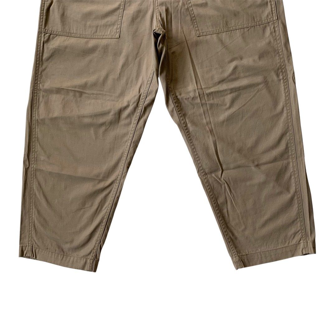 Ben Davis Chino Baggy Type Pants (Category: Jeans) located in Sindangan. Submitted by holy_thrift (Listing ID 1457380604, Image 3). Description: - Ben Davis Chino Baggy Type Pants - waist / 34 - thigh / 15.5 - length / 36.6 - leg opening / 8.5 - issue / may mga minimal scratches lang po gaya ng sa last pic - free shipping.