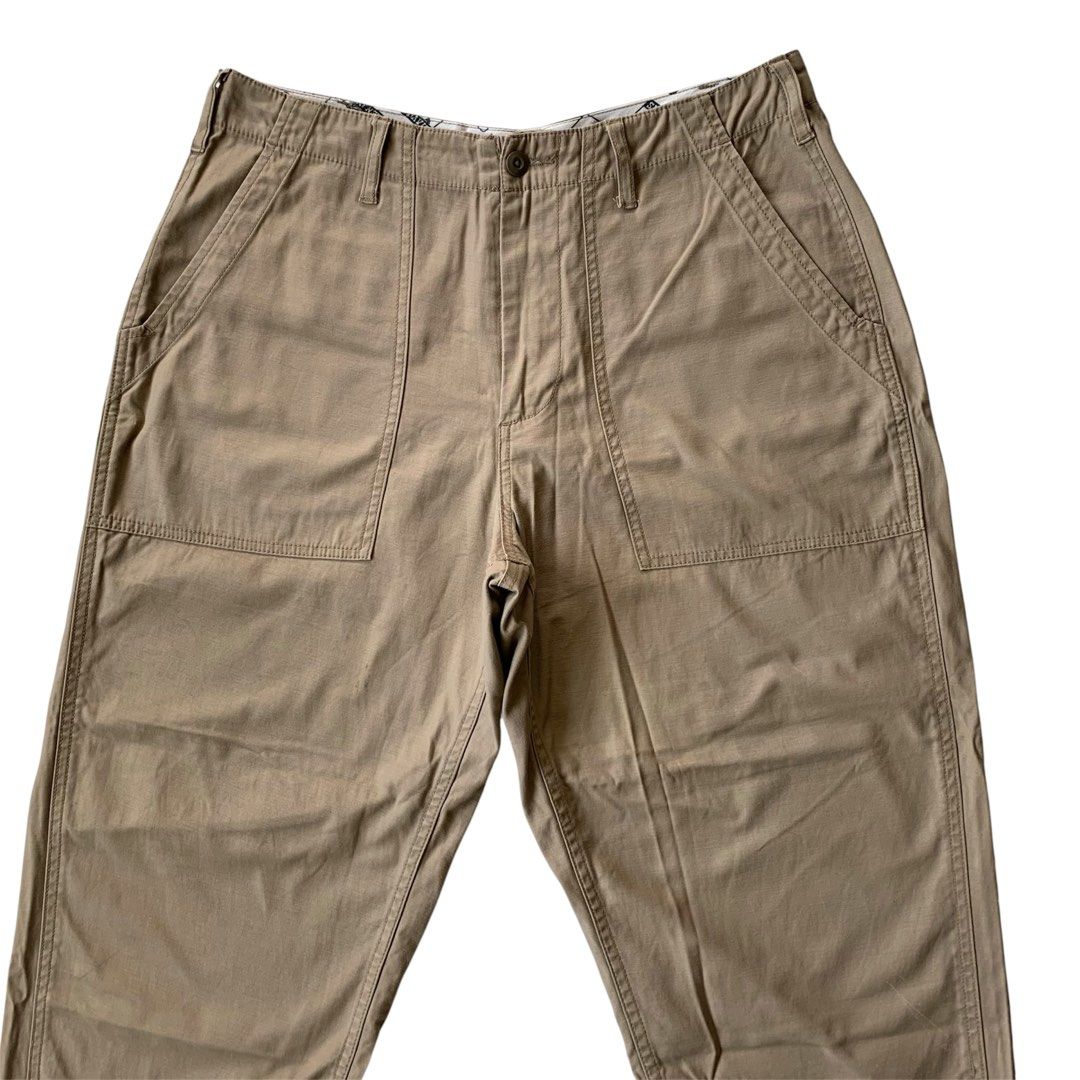 Ben Davis Chino Baggy Type Pants (Category: Jeans) located in Sindangan. Submitted by holy_thrift (Listing ID 1457380604, Image 2). Description: - Ben Davis Chino Baggy Type Pants - waist / 34 - thigh / 15.5 - length / 36.6 - leg opening / 8.5 - issue / may mga minimal scratches lang po gaya ng sa last pic - free shipping.