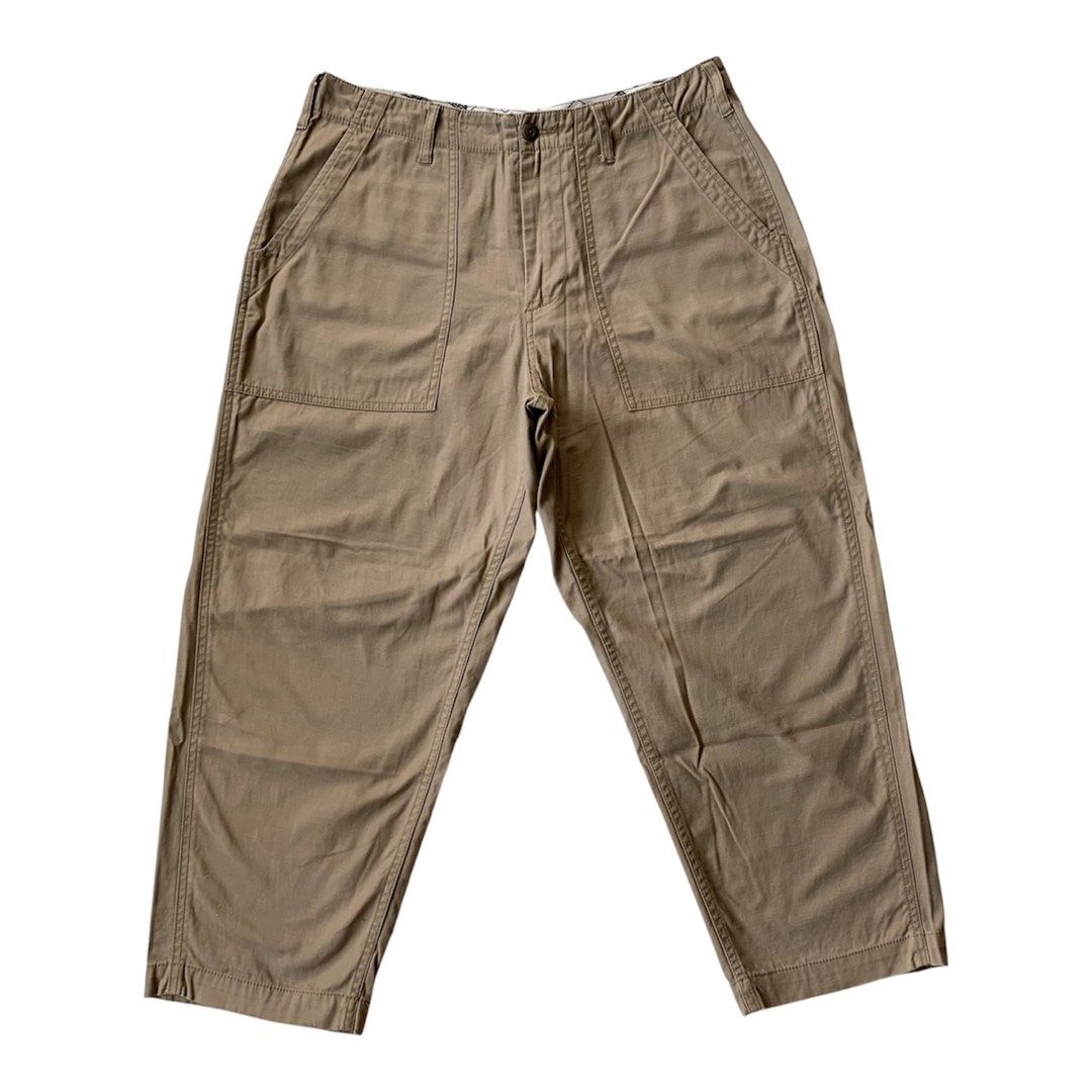 Ben Davis Chino Baggy Type Pants (Category: Jeans) located in Sindangan. Submitted by holy_thrift (Listing ID 1457380604, Image 1). Description: - Ben Davis Chino Baggy Type Pants - waist / 34 - thigh / 15.5 - length / 36.6 - leg opening / 8.5 - issue / may mga minimal scratches lang po gaya ng sa last pic - free shipping.