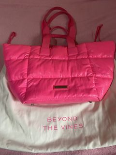 (Category: ) located in . Submitted by larasdecluttering (Listing ID 1457409572, Image 1). Description: .