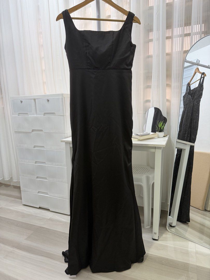 Black Spaghetti Strap Semi Gown Dress (Category: Dresses) located in Taguig. Submitted by acethings (Listing ID 1457344794, Image 2). Description: - Black mermaid dress - Spaghetti straps - Square neckline - Floor length with a slight train - Ideal for formal events and parties - Comfortable and chic - Used only once.