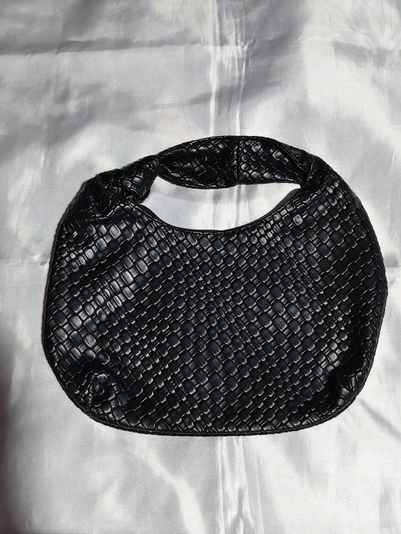 Black Woven Hobo Bag with Knot Handle (Category: Shoulder Bags) located in Manila. Submitted by kaategnesis (Listing ID 1457446516, Image 1). Description: Bought in Shein Like new Used thrice Small bag but spacious.