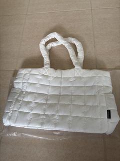 (Category: ) located in . Submitted by Linl2 (Listing ID 1457378781, Image 1). Description: .