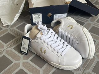 （分類：）位於 。 由 brandhkigshop 提交（商品編號 1457359049，圖片 1）。簡介： 。