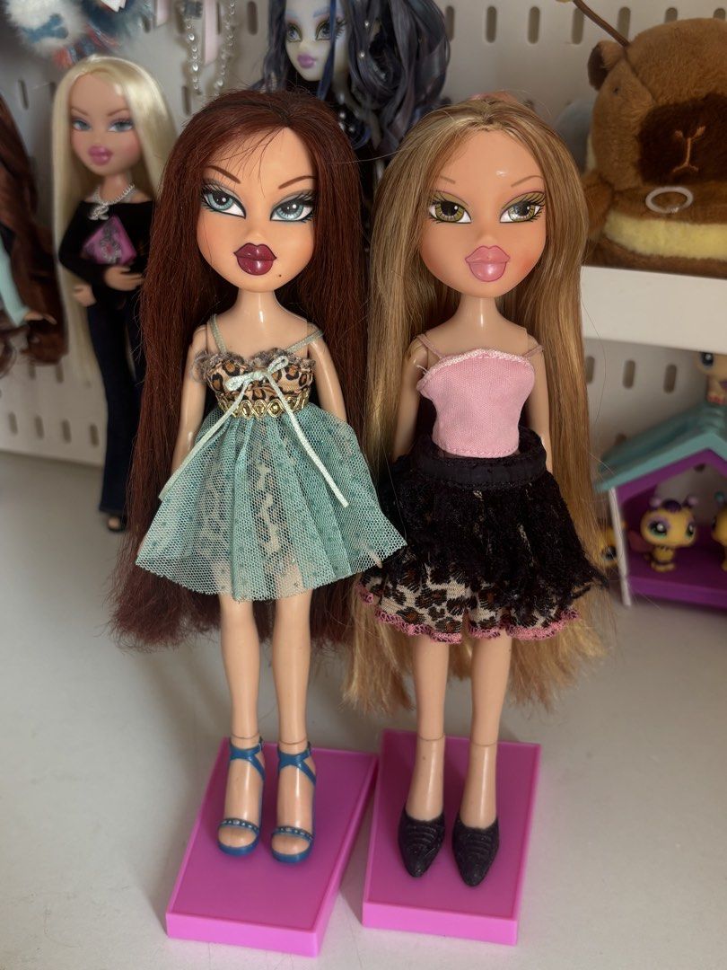 BRATZ PRINCESS BUNDLE ROXXI AND CLOE (Category: Kids Toys) located in Consolacion. Submitted by mlpfun (Listing ID 1457427338, Image 1). Description: BRATZ PRINCESS ROXXI & CLOE WYSIWYG FACE CONDITION(8/10) •MINOR LIPCHIP Body condition (8/10) Hair condition 7/10 •long but frizzy Strictly bundle Pm for more info 💕.