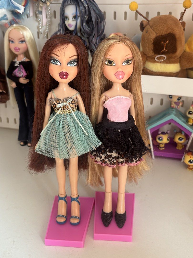 BRATZ PRINCESS BUNDLE ROXXI AND CLOE (Category: Kids Toys) located in Consolacion. Submitted by mlpfun (Listing ID 1457427338, Image 3). Description: BRATZ PRINCESS ROXXI & CLOE WYSIWYG FACE CONDITION(8/10) •MINOR LIPCHIP Body condition (8/10) Hair condition 7/10 •long but frizzy Strictly bundle Pm for more info 💕.