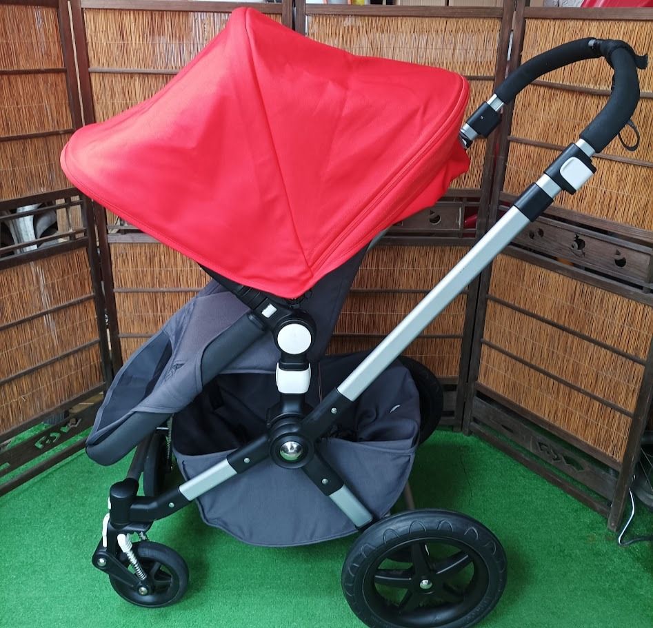 Bugaboo Cameleon 3 Luxury All-Terrain Stroller (Category: Strollers) located in Dasmarinas. Submitted by k3japanstoreph (Listing ID 1457375162, Image 3). Description: FOR SALE Preloved Bugaboo Cameleon 3 Luxury All-Terrain Stroller Silver Aluminum Chassis · Big Wheels · Born to Explore Newborn to 7 years old · Up to 30 kg Washed, cleaned, and ready to use ✅ Please expect some signs of usage since this is a preloved item Actual photos (WYSIWYG) ❌ 
