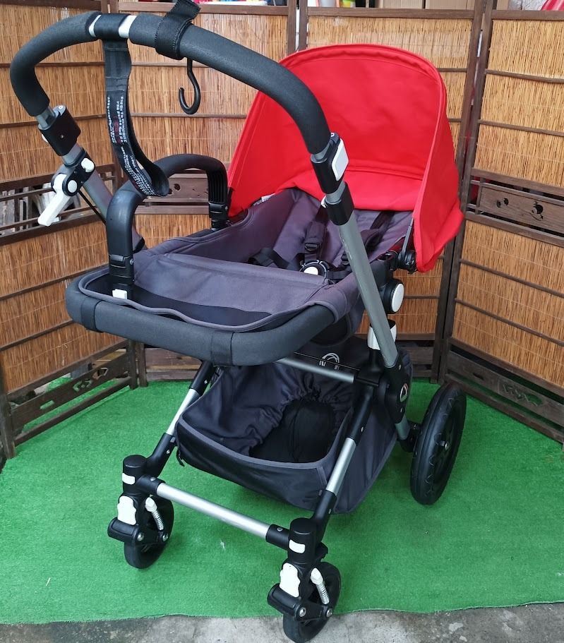 Bugaboo Cameleon 3 Luxury All-Terrain Stroller (Category: Strollers) located in Dasmarinas. Submitted by k3japanstoreph (Listing ID 1457375162, Image 2). Description: FOR SALE Preloved Bugaboo Cameleon 3 Luxury All-Terrain Stroller Silver Aluminum Chassis · Big Wheels · Born to Explore Newborn to 7 years old · Up to 30 kg Washed, cleaned, and ready to use ✅ Please expect some signs of usage since this is a preloved item Actual photos (WYSIWYG) ❌ 