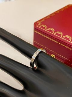 (Category: ) located in . Submitted by luxshare_preloved_ (Listing ID 1457448478, Image 1). Description: .
