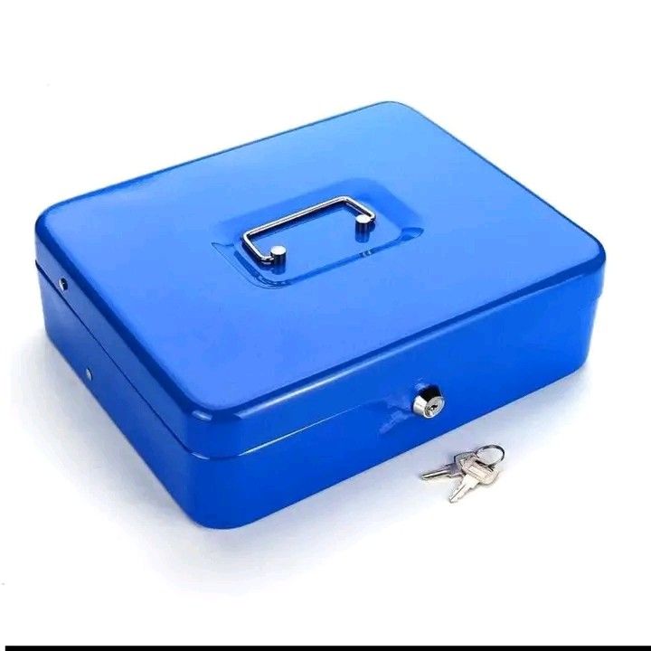 Cash money box (Category: Looking For) located in Manila. Submitted by zealshark_101b0c (Listing ID 1457453761, Image 2). Description: .