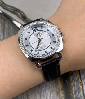 (Category: ) located in . Submitted by twinkle_treasures.premium (Listing ID 1457336534, Image 1). Description: .