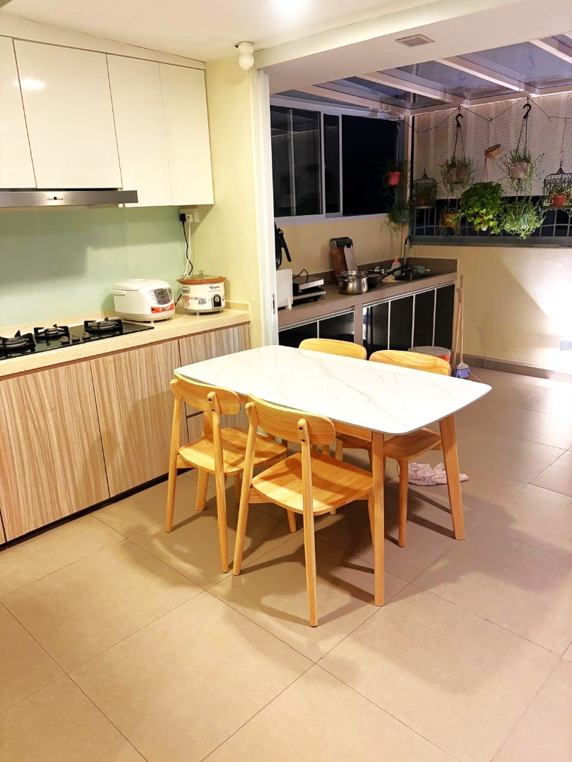 (Category: ) located in . Submitted by your_rental_specialist (Listing ID 1453259829, Image 1). Description: .
