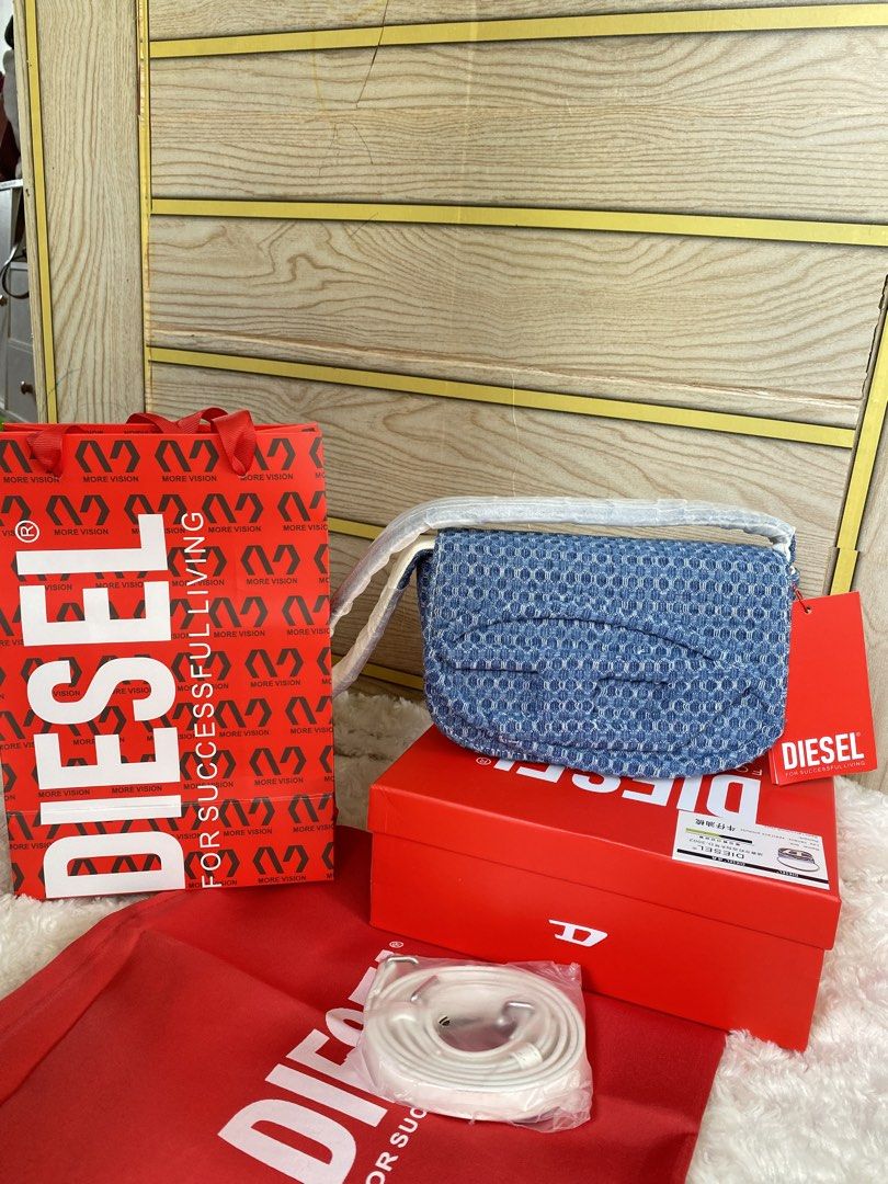Complete with box dustbag paper bag (Category: Shoulder Bags) located in Manila. Submitted by grandowl_5653cd (Listing ID 1457350230, Image 2). Description: Brand new with box dustbag paper bag.