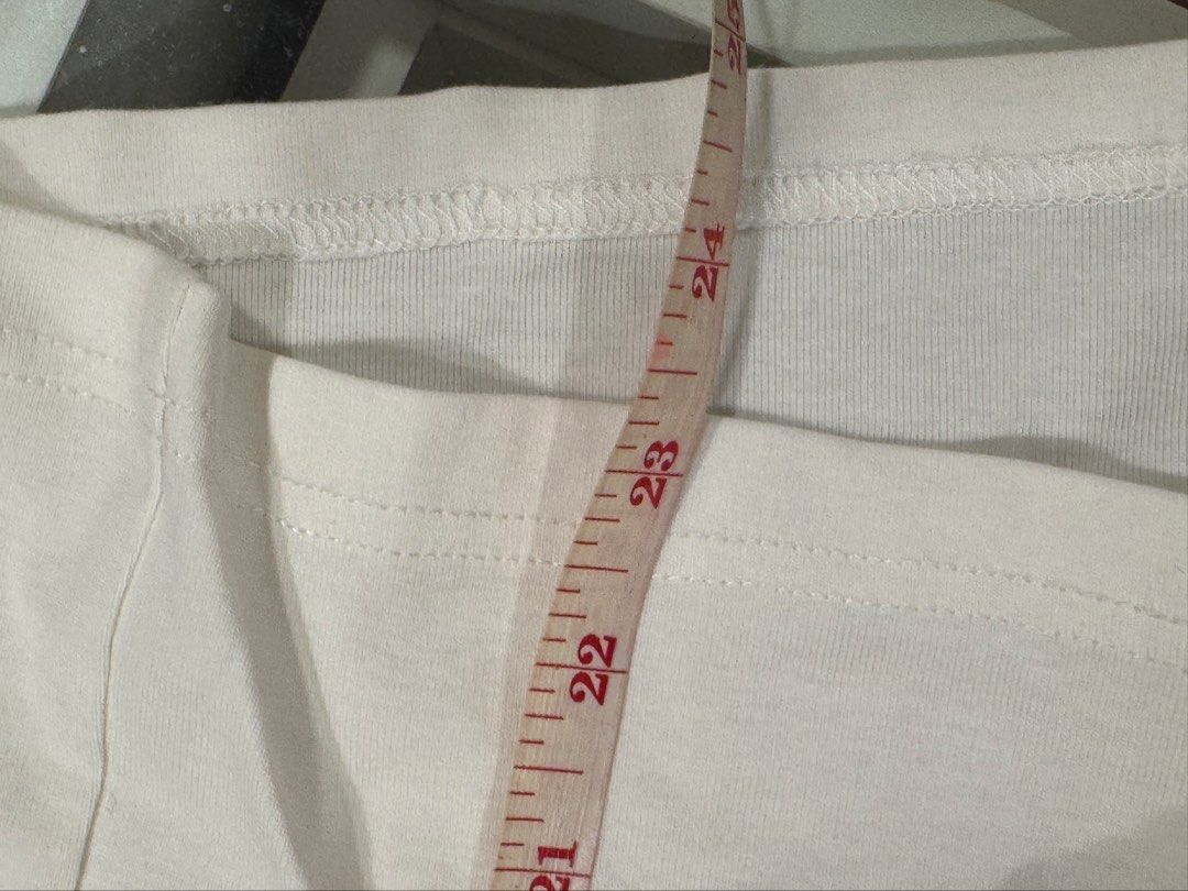 Cream Mock Neck Long Sleeve Top White (Category: Longsleeves) located in Pasig City. Submitted by vovothefool (Listing ID 1457512080, Image 2). Description: shoulder ” 16 length “ 23.