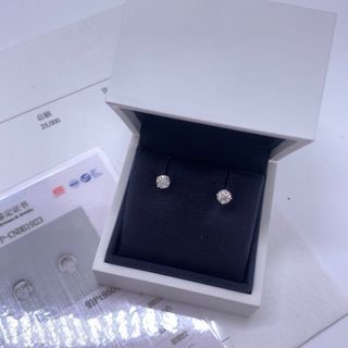De Beers戴比爾斯 手鐲 手鍊 鑽戒戒指 頸鏈 耳環 Collection item 1