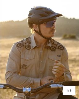 (Category: ) located in . Submitted by bikesuite (Listing ID 1457377840, Image 1). Description: .