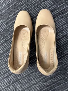 (Category: ) located in . Submitted by mylifeinsingapore (Listing ID 1457353012, Image 1). Description: .