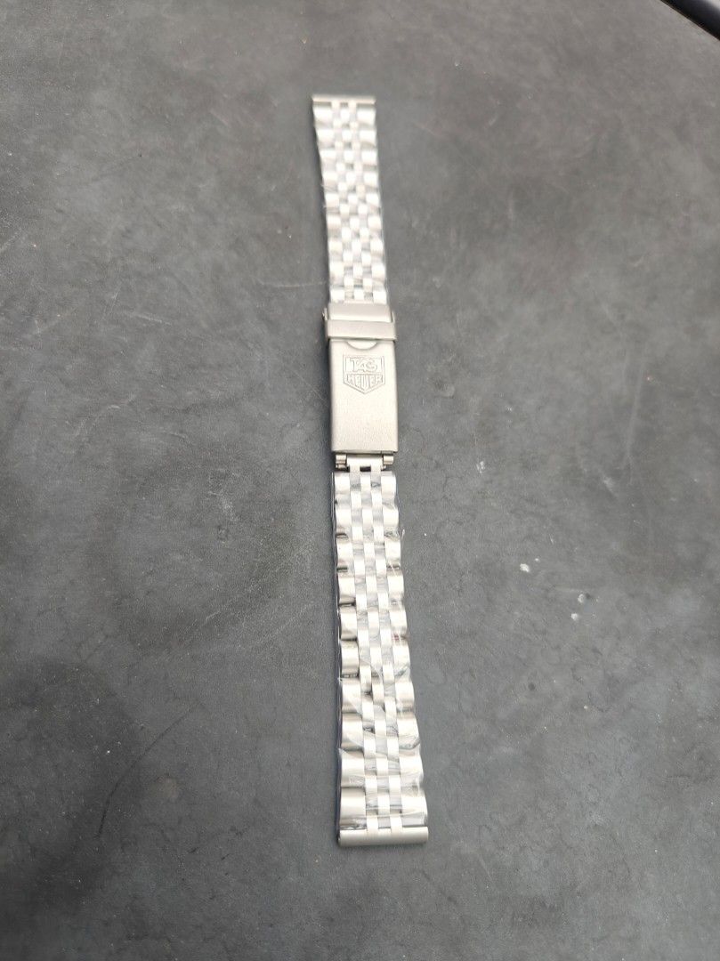 F1 Classic Lady Bracelet (Category: Looking For) located in Manila. Submitted by YurWatch (Listing ID 1450138743, Image 2). Description: F1 Classic Tag Heuer Ladies Bracelet Brand New Condition For Sale: 2500 Pm to interested 🤩🤝.