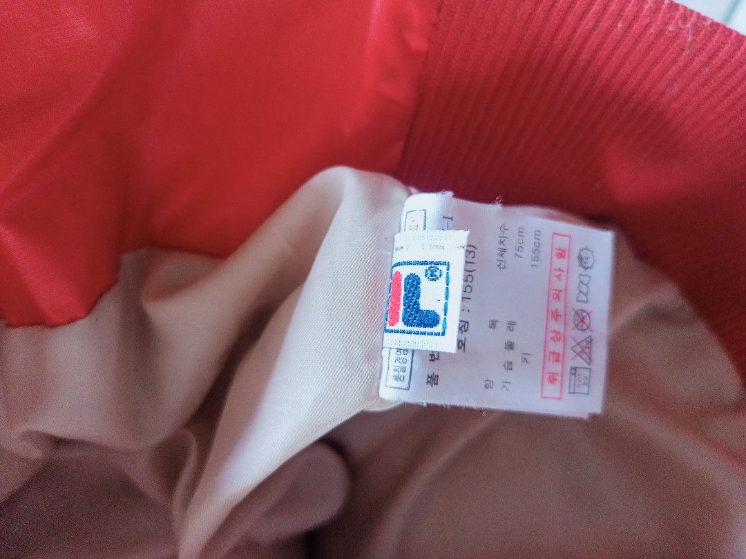 FILA PUFFER (Category: Activewear) located in Sarangani. Submitted by rareeagle-0c68 (Listing ID 1457399349, Image 3). Description: dimes 18.5/26 unisex colorate 10/10.