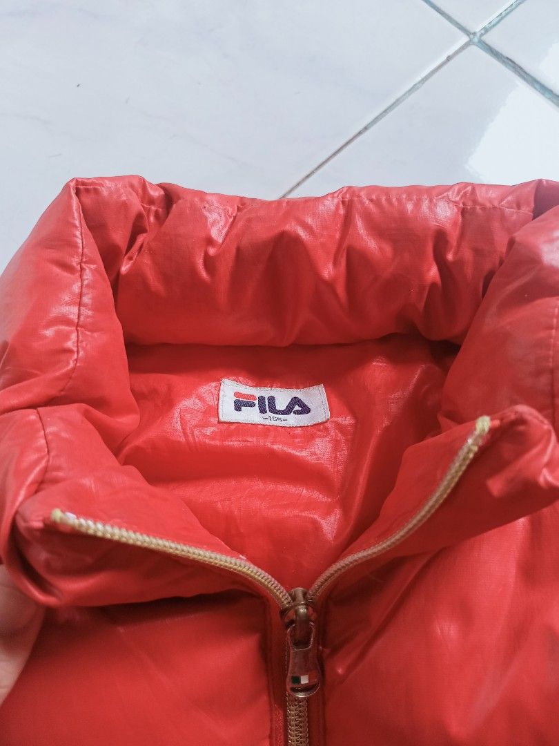 FILA PUFFER (Category: Activewear) located in Sarangani. Submitted by rareeagle-0c68 (Listing ID 1457399349, Image 2). Description: dimes 18.5/26 unisex colorate 10/10.