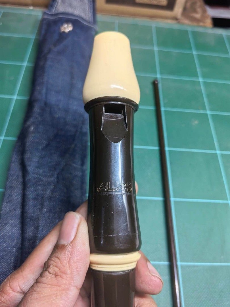 Flute Recorder - Soprano 204 G (Category: Musical Instruments) located in Cebu City. Submitted by dudes_villanueva (Listing ID 1457469911, Image 2). Description: Flute Recorder - Soprano 204 G Brand: Aulos - Made in Japan 📌Preloved. In very good condition. 📌With Clean Stock and Case 📌My tape na mahirap tanggalin below sa brand. Sold as is..
