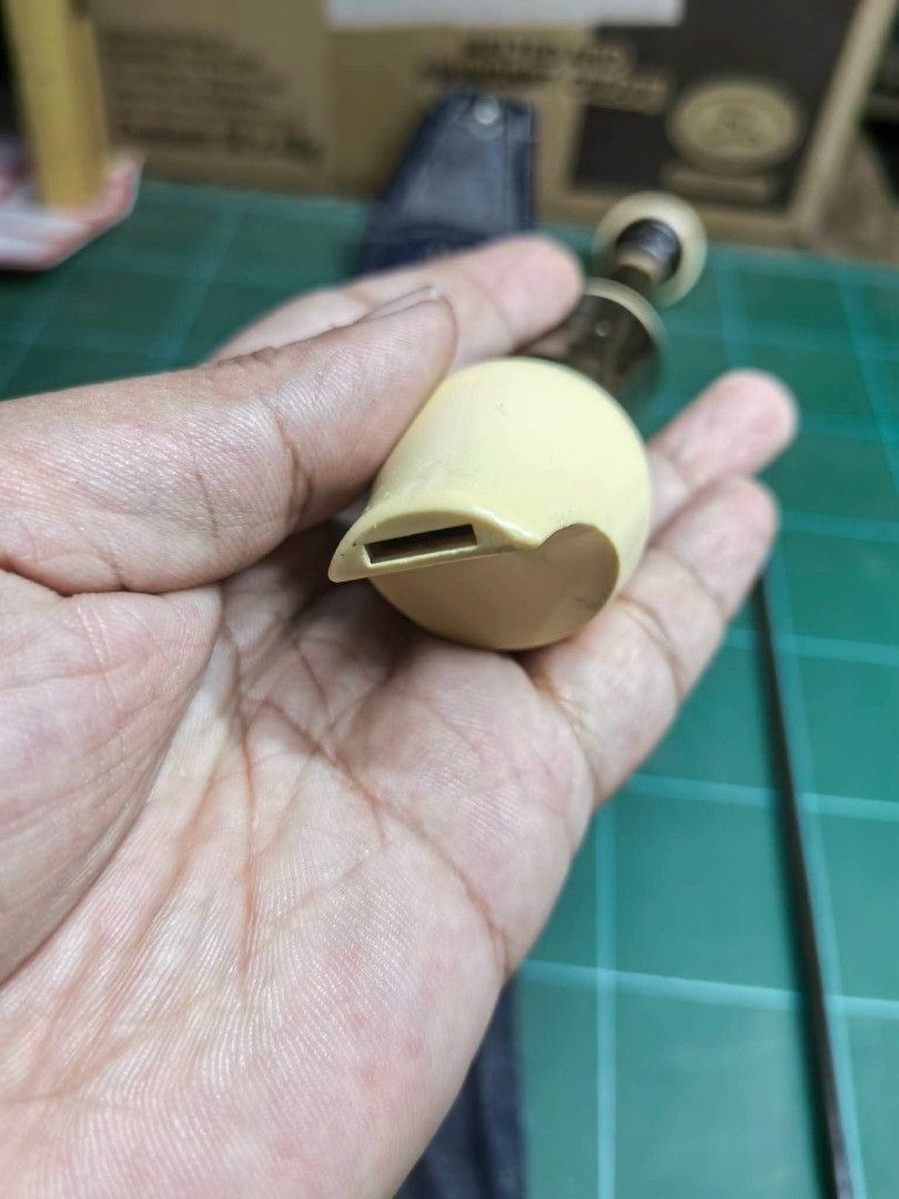 Flute Recorder - Soprano 204 G (Category: Musical Instruments) located in Cebu City. Submitted by dudes_villanueva (Listing ID 1457469911, Image 3). Description: Flute Recorder - Soprano 204 G Brand: Aulos - Made in Japan 📌Preloved. In very good condition. 📌With Clean Stock and Case 📌My tape na mahirap tanggalin below sa brand. Sold as is..