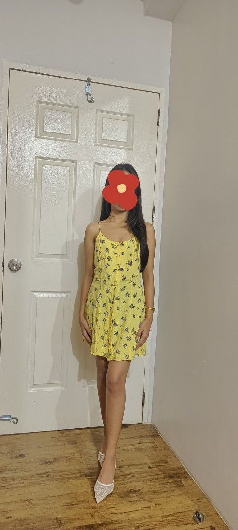 Forever 21 Yellow Floral Button-Up Mini Dress (Category: Dresses) located in Cavite. Submitted by house_of_tabitha (Listing ID 1457514941, Image 2). Description: - Cute yellow mini dress - Purple floral print - Button-up front - Spaghetti straps - Lightweight fabric - Ideal for warm weather, beach days, or casual outings - Versatile styling with sandals or sneakers .