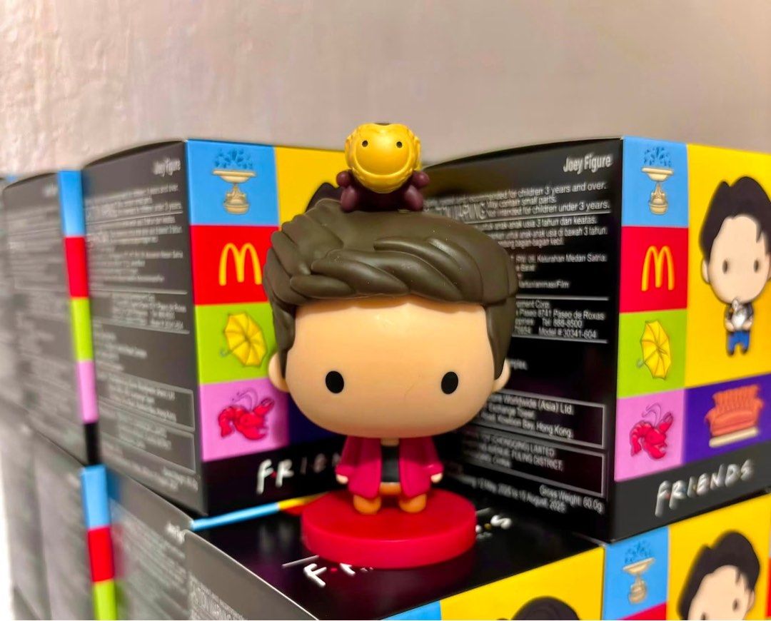 FRIENDS Happy Meal Mcdo Collectible SET (Category: Designer & Blind Box Toys) located in Ajuy. Submitted by rainefae (Listing ID 1457408076, Image 3). Description: 2025 McDonald’s FRIENDS The Television Series 30th Anniversary Limited Edition Toys 🛋️ Happy Meal Toy - Original and 100% authentic from Mcdonalds - Figure comes wrapped in Mcdo burger wrapper inside an unopened and sealed original box - Featuring the main character from the famous US
