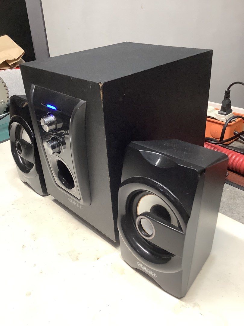 Fukuda Mini Amplifier Speaker System with Sub-Woofer Aux Input only (Category: Soundbars, Speakers & Amplifiers) located in Paranaque City. Submitted by seb_trading (Listing ID 1457335752, Image 3). Description: mini stereo system fukuda brand 220volts amplifier with 2 speakers and built in sub-woofer with volume control & base adjustment audio Aux input only (NO BLUETOOTH) very good sound, with base sound no dmage no issue minor scratches only g
