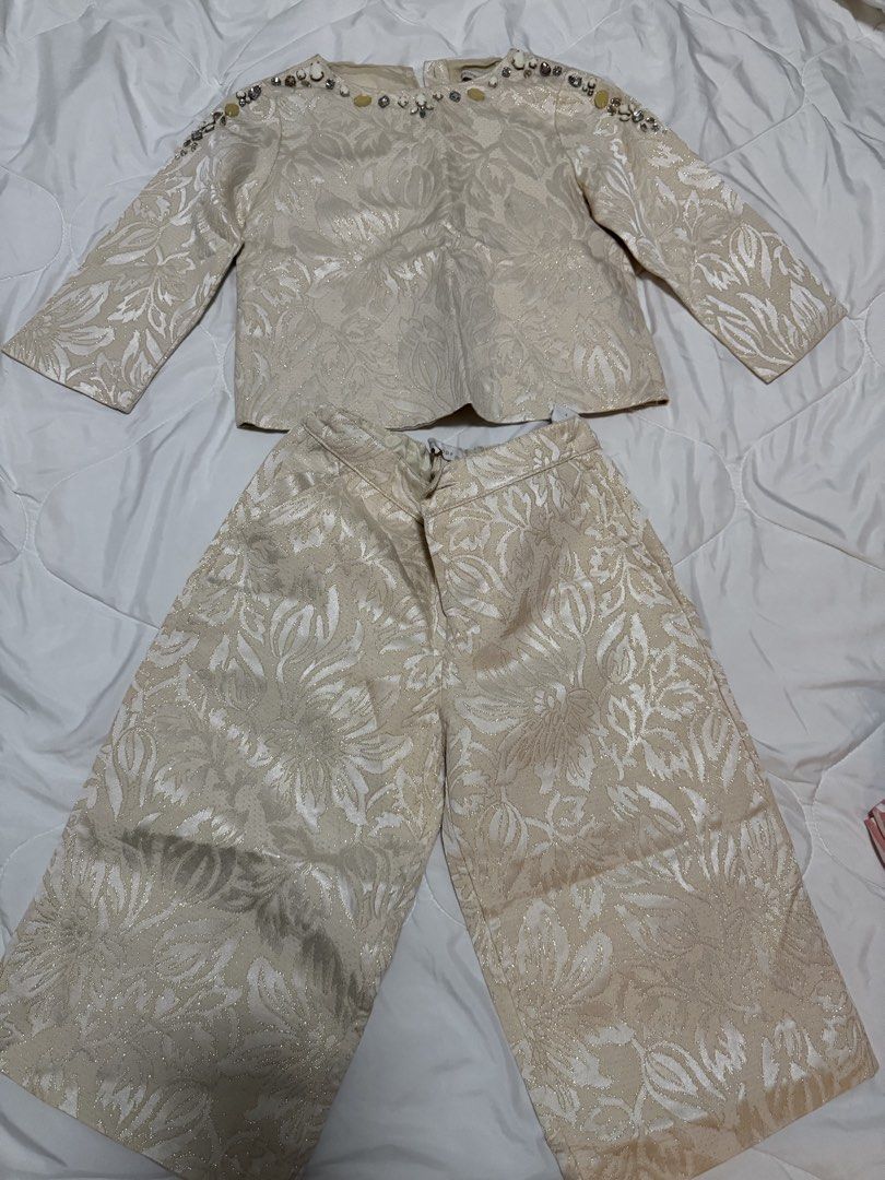 Gingersnaps cullote pair (Category: Babies & Kids Fashion) located in Cebu City. Submitted by dayrylhanna (Listing ID 1457461972, Image 1). Description: Never worn.